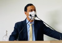 Vereador Célio Gadelha volta a cobrar ao Executivo melhorias para o Bairro Placas