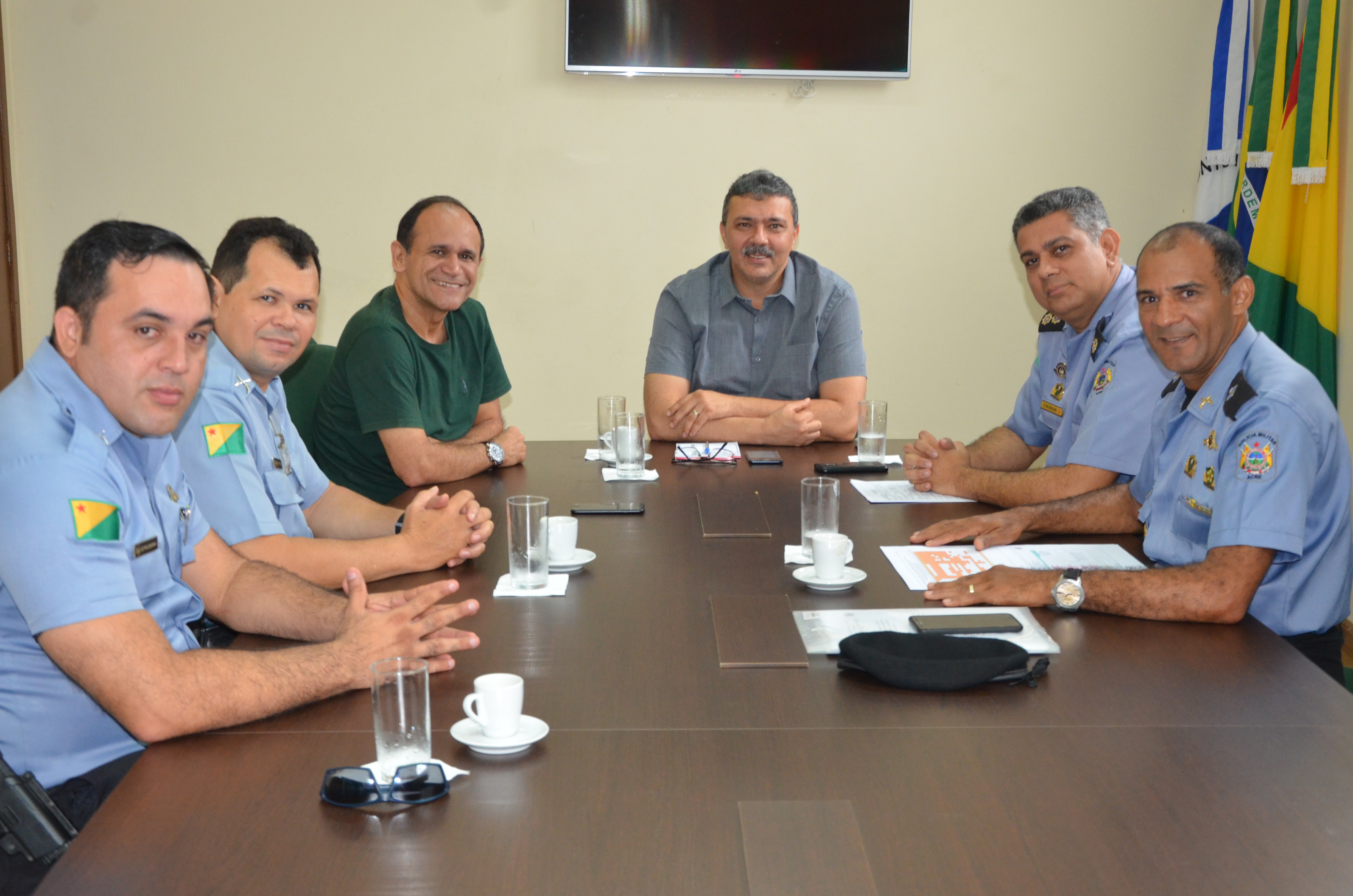 Vereador Dankar, secretário Moisés Diniz e coordenadores do Proerd se reúnem para debater demandas do programa
