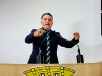 Vereador Eber Machado volta a criticar novos repasses à empresa Ricco