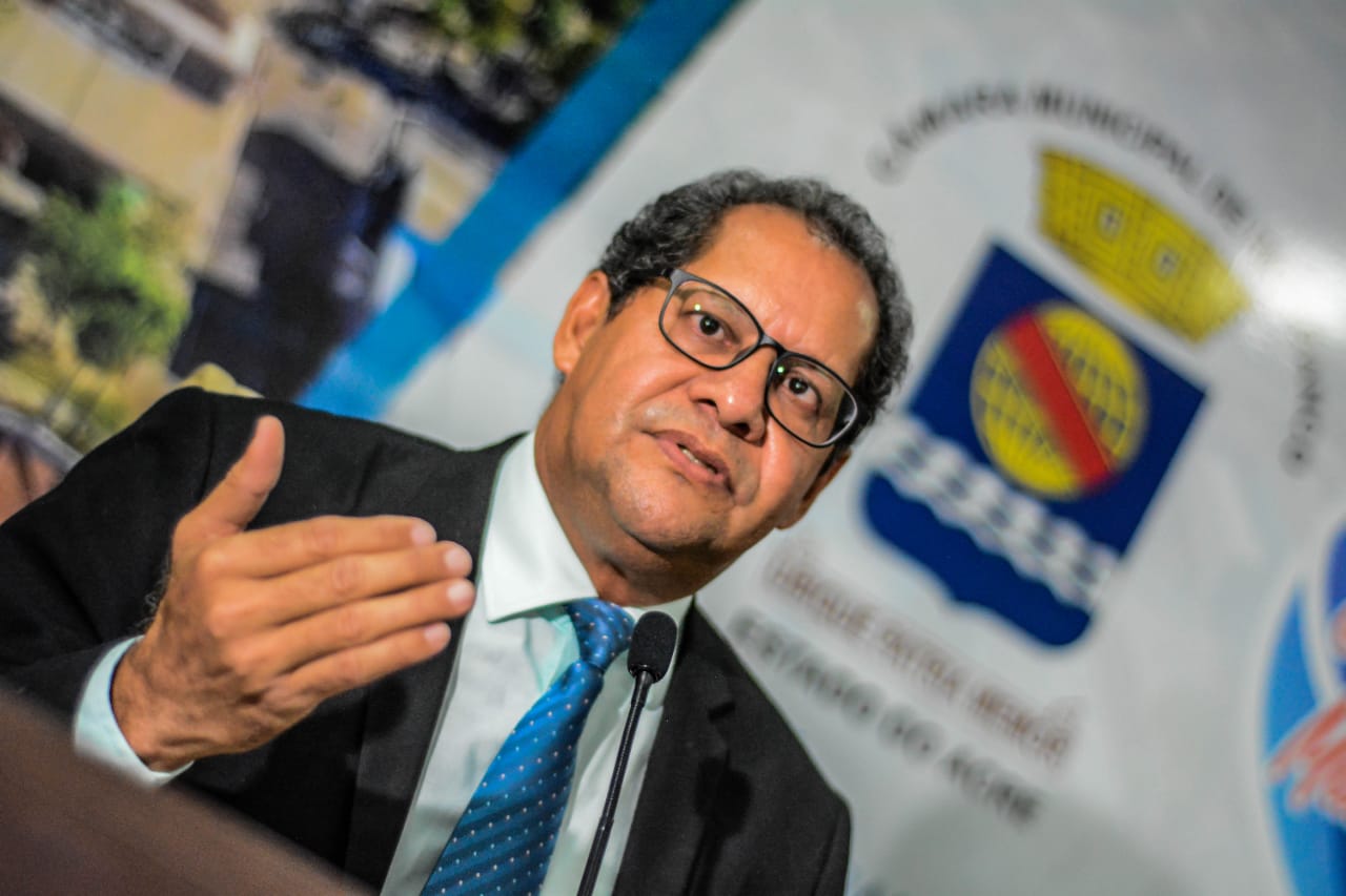 Vereador Eduardo Farias lamenta leilão do setor de petróleo e gás
