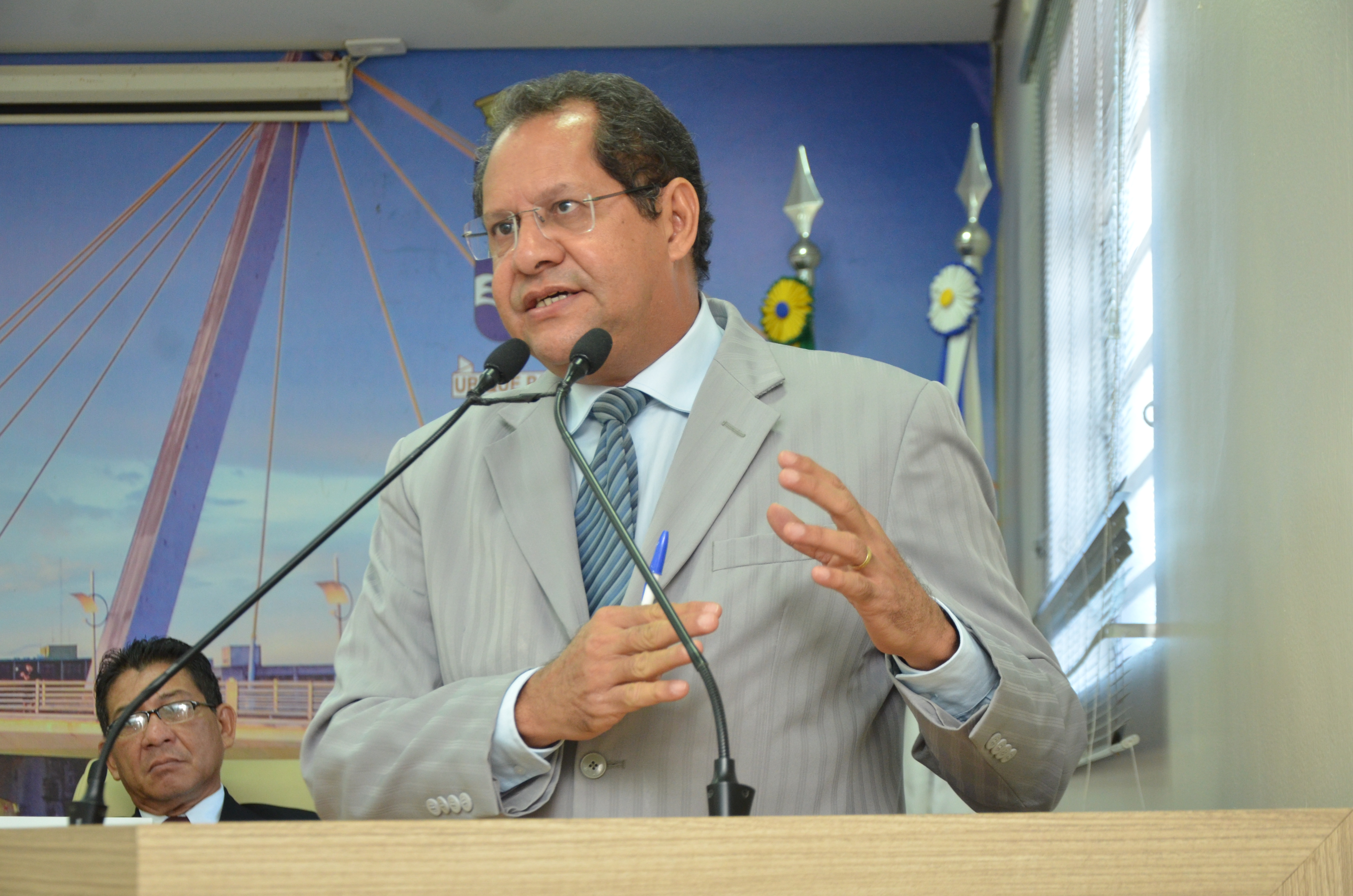 Vereador Eduardo Farias ressalta redução de 3,16% na conta de energia