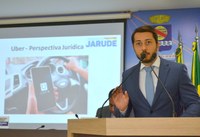Vereador Emerson Jarude apresenta perspectiva jurídica do Uber em sessão da Câmara