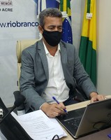  Vereador Ismael cobra explicação sobre frota de veículos abandonados da SEMSA