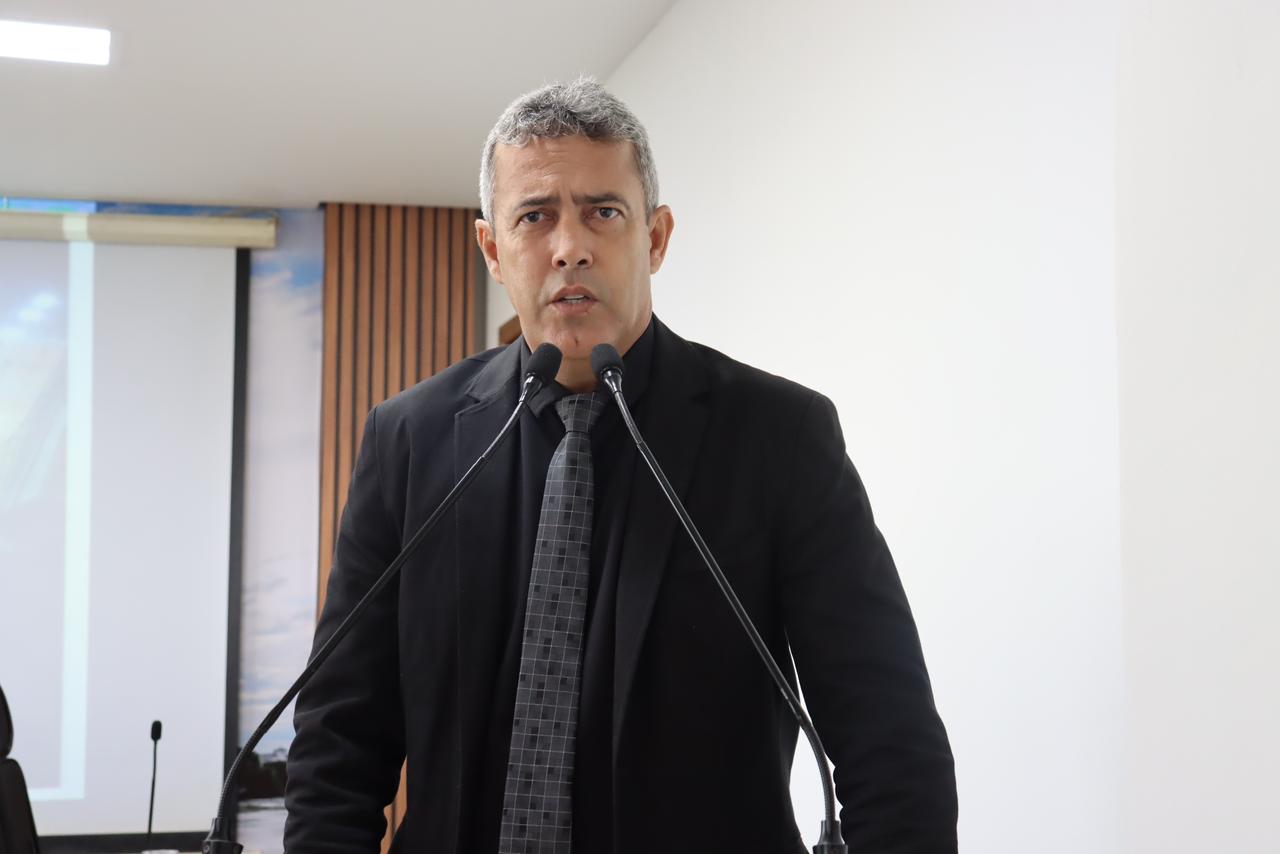 Ismael Machado pede criação de quadras esportivas para fortalecer o esporte na Capital