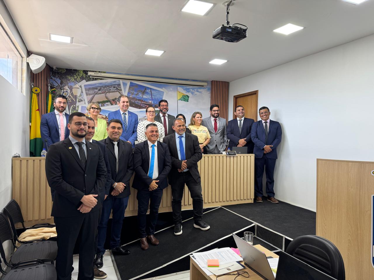 Vereador Joabe Lira debate Semana Municipal do Brincar durante Tribuna Popular