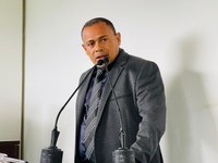 Vereador Joaquim Florêncio pede serviços de tapa buraco, limpeza e iluminação pública na Capital