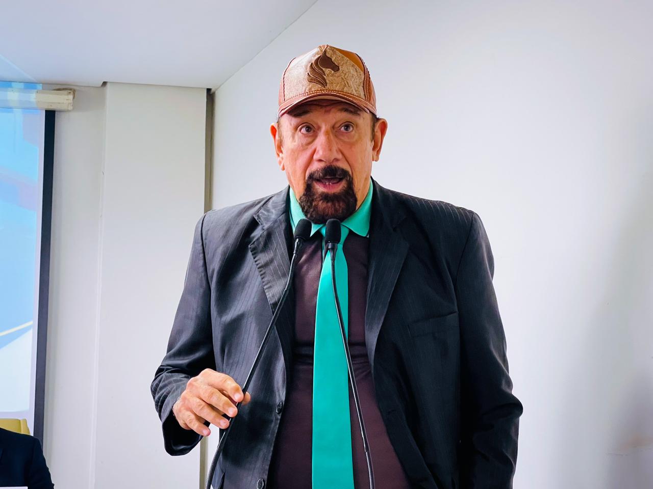 Vereador N. Lima destaca que bairros da Capital estão sem sinalização adequada