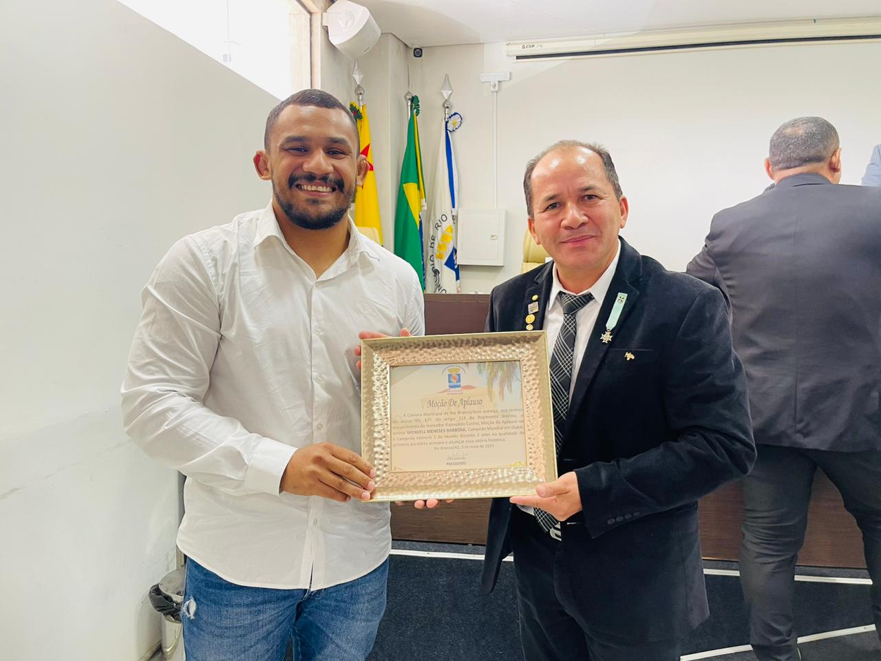 Vereador Raimundo Castro homenageia o paratleta acreano Wendel Barbosa com Moção de Aplauso