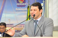 Vereador Roberto Duarte cobra conclusão da galeria de esgoto no bairro João Eduardo II