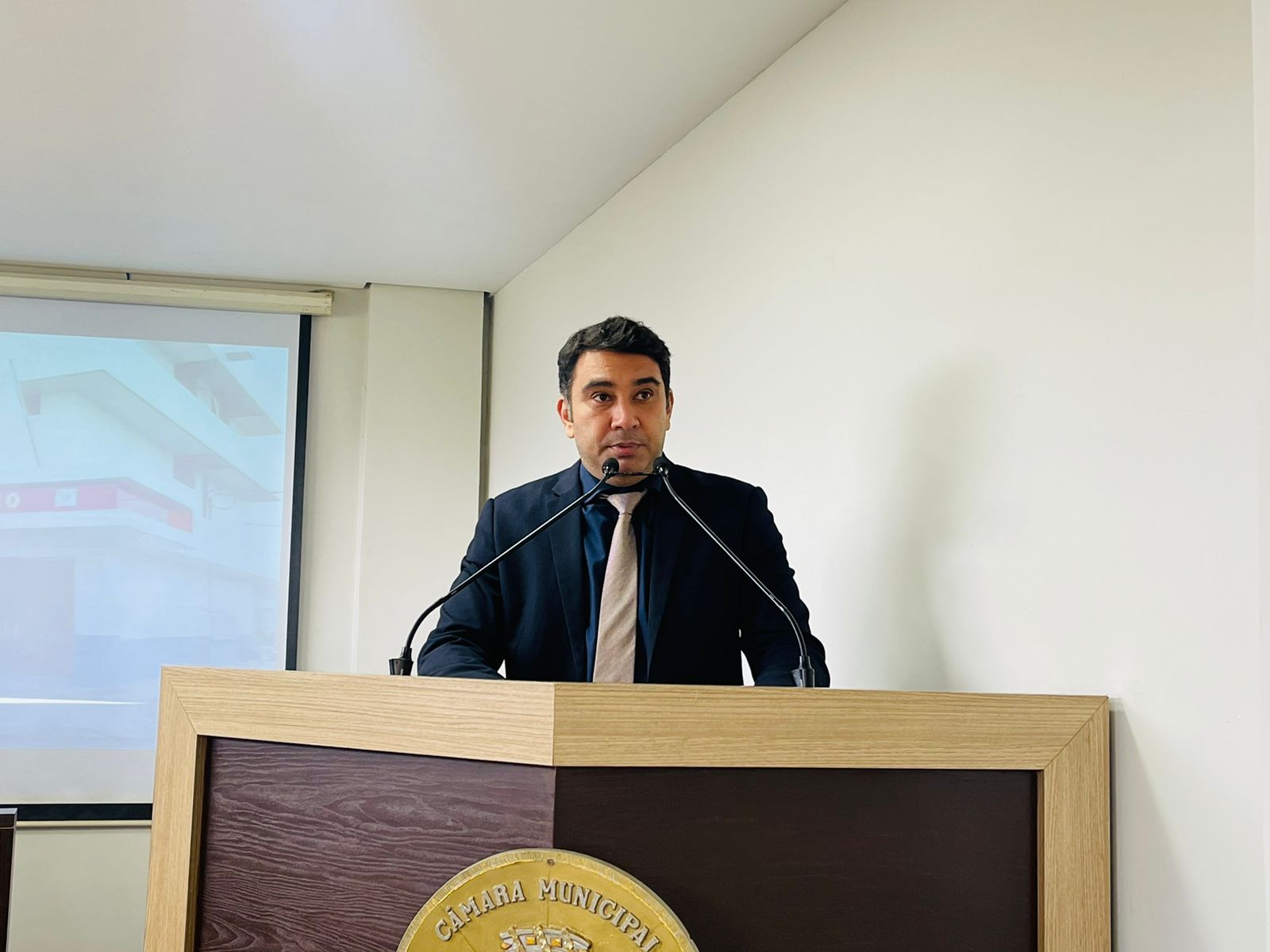 Vereador Samir Bestene faz alerta para os índices alarmantes de focos de queimadas na capital e cobra providências do poder público