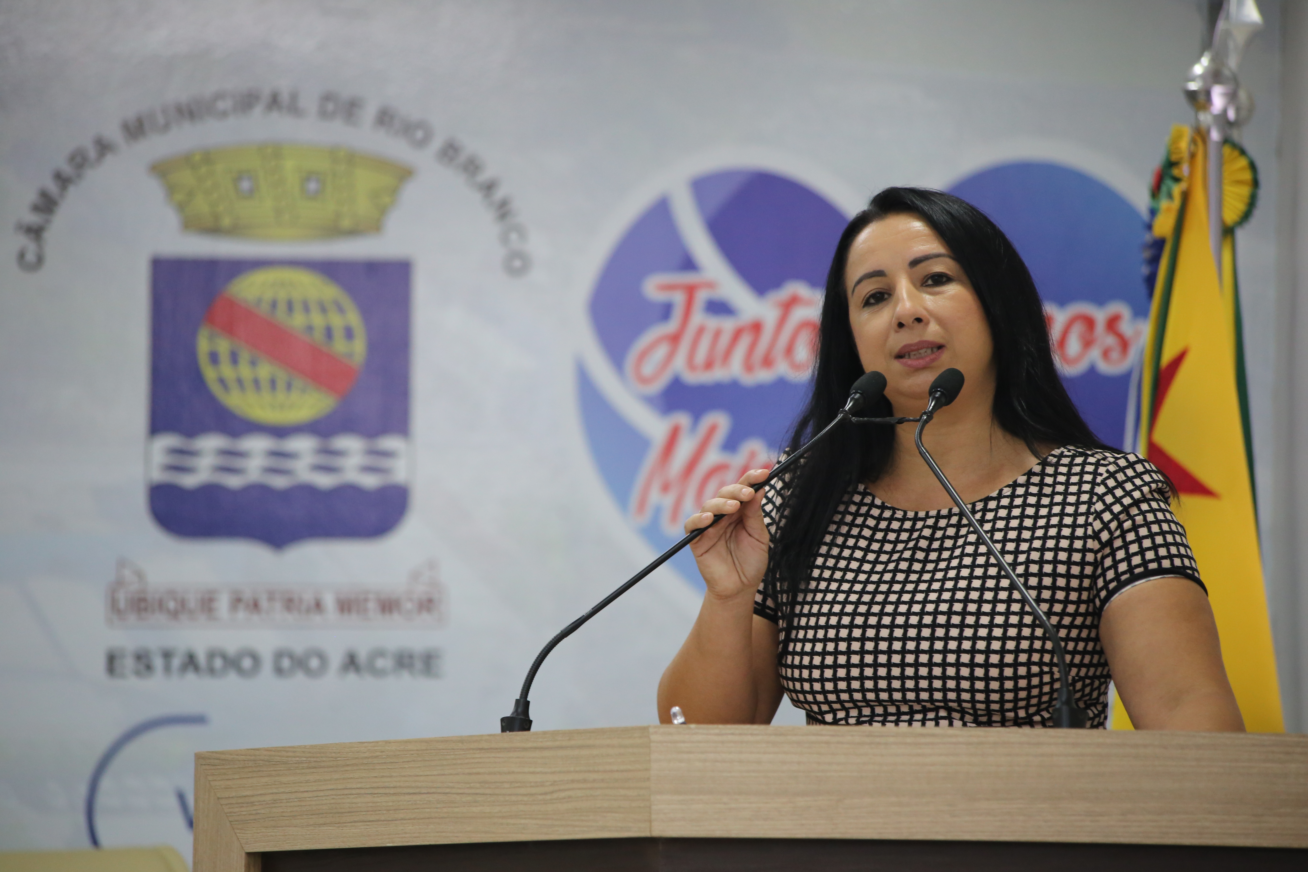 Vereadora Elzinha Mendonça alerta sobre degradação ambiental e exploração infantil no Acre