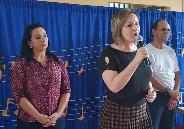 Vereadora Elzinha Mendonça prestigia solenidade de inicio do ano letivo em Rio Branco