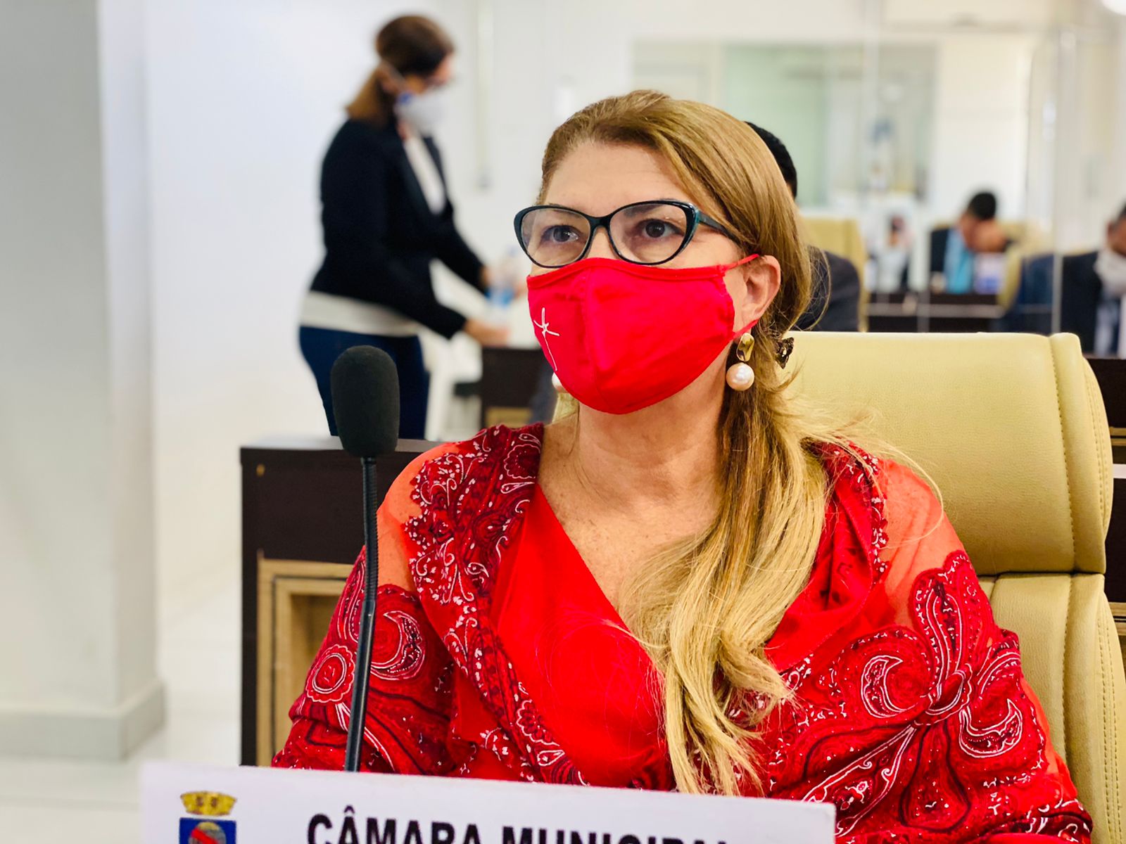 Vereadora Lene Petecão apresenta indicação de melhorias para Praça da Revolução