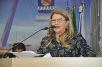 Vereadora Lene Petecão pede fortalecimento das políticas públicas em favor das mulheres