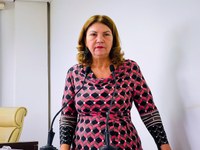 Vereadora Lene Petecão pede Operação Tapa Buraco em bairros da Capital