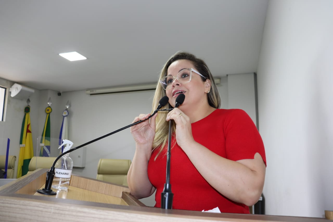  Vereadora Michelle Melo solicita da SEMSA Plano de Ações e estratégias de vacinação para crianças do município