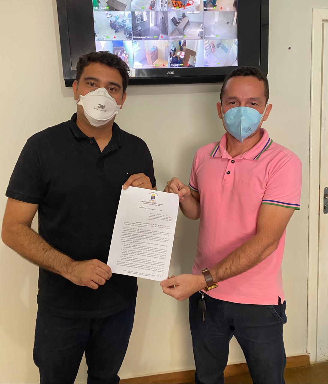 Vereadores apresentam PL que visa garantir a manutenção das atividades econômicas durante a  pandemia da Covid-19