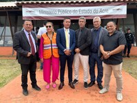 Vereadores visitam Parque de Exposições e reforçam apoio às famílias desabrigadas
