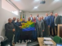 Veto ao PL que estabelece cláusula de reserva nas contratações públicas aos moradores de rua é debatido na Câmara