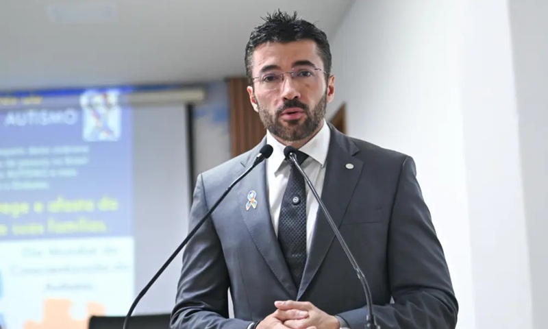 Zé Lopes reforça cobranças por abastecimento e infraestrutura na parte alta de Rio Branco